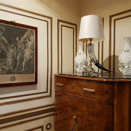 Pensjonat Regal House Navigatori 23