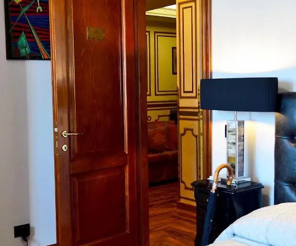 Regal House Navigatori 23 4* Roma