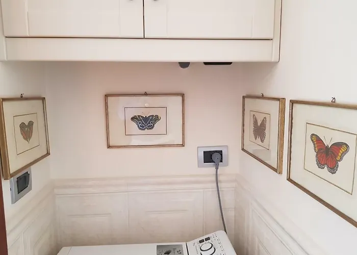 Casa de hóspedes Regal House Navigatori 23 4*