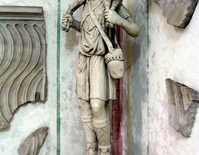 Casa de hóspedes Regal House Navigatori 23